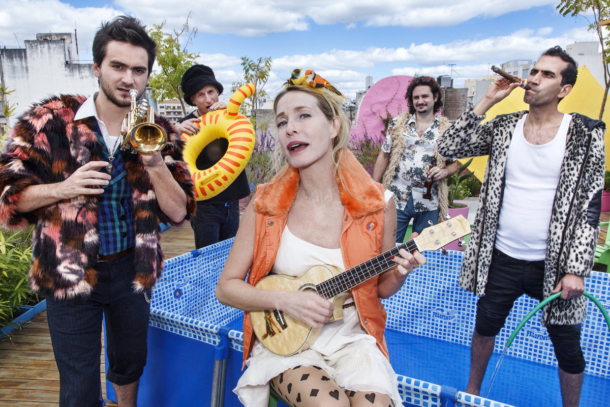 #HOY | <a href="/gloriacarraok/">gloria carra</a>, <a href="/KaryLevine/">Karina Levine</a>, <a href="/FlorCosentinoOk/">Florencia Cosentino</a> y más mujeres para un Plaza en Plaza Eco especial ♻️🎶
¡Imperdible!
🎟️ Entrada libre y gratuita
⏰ 19:00 hs.
📍 Plaza España (Av. Libertad y la costa)