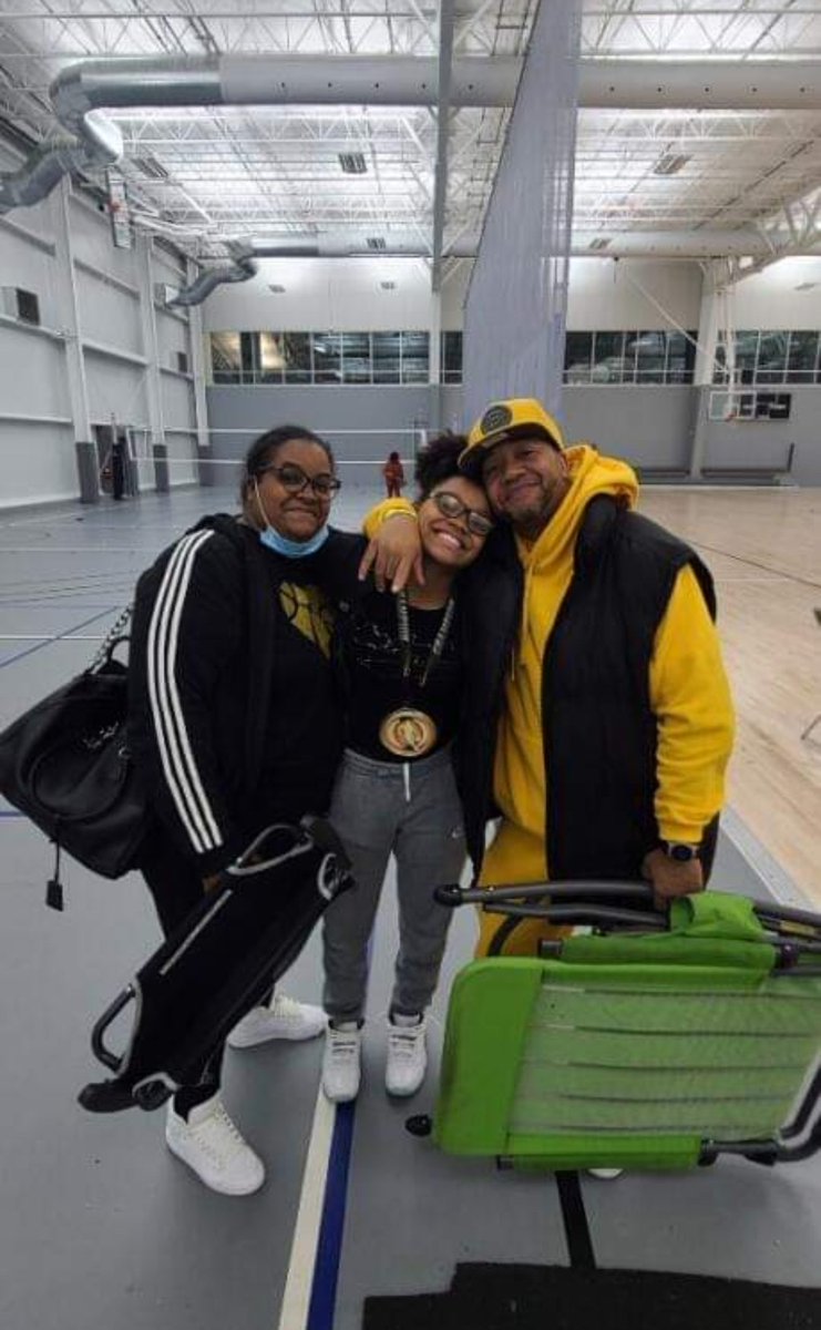 🥳Happy🎈Birthday🥳 to my hooping🏀 niece Mariah <a href="/Mariahbeballin5/">Mariah Cross</a> c/o "26". If you don't know the name, You will!!
<a href="/LBInsider/">Jason Wilkins (Wilkins Report)</a> 
<a href="/BedrocksBest10/">Jarvis Mitchell</a> 
<a href="/1NationEliteGBB/">1Nation Elite</a> 
<a href="/McKinneysWorld/">Jeff McKinney</a>