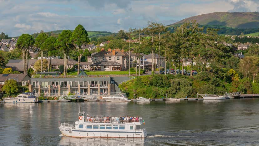 We are so lucky to be situated within walking distance of @KillaloeCruises The views from their purpose-built cruise boats offer the best opportunity to explore the River Shannon and spectacular scenery! You can book a ticket on their website for trips in February and March!