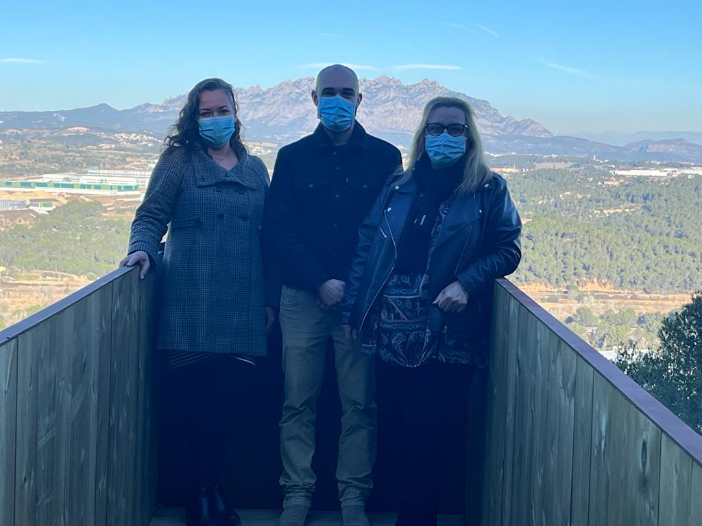 CCBaixLlobregat's tweet photo. Avui @CatalunyaRadio ha entrevistat a la consellera #Turisme Gemma Rodríguez, l'alcalde @infocastellvi @AdriaCamino i la regidora Teresa Mínguez sobre el projecte #SetBalconsdeMontserrat
#Castellví ha estat el primer municipi a habilitar aquest espai emblemàtic #BaixLlobregat https://t.co/qcAEs9C2AX
