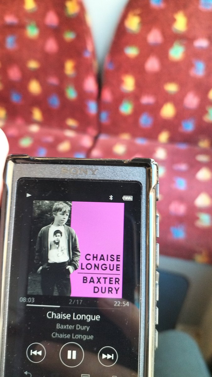 brokenviolin83's tweet image. One thing I've actually missed about work, is the morning bus journey. 
That half hour to myself to just switch off from the world + aimless day ahead and listen to a audiobook or podcast. 

Right, let's start the week with this... #BaxterDury #ChaiseLonge