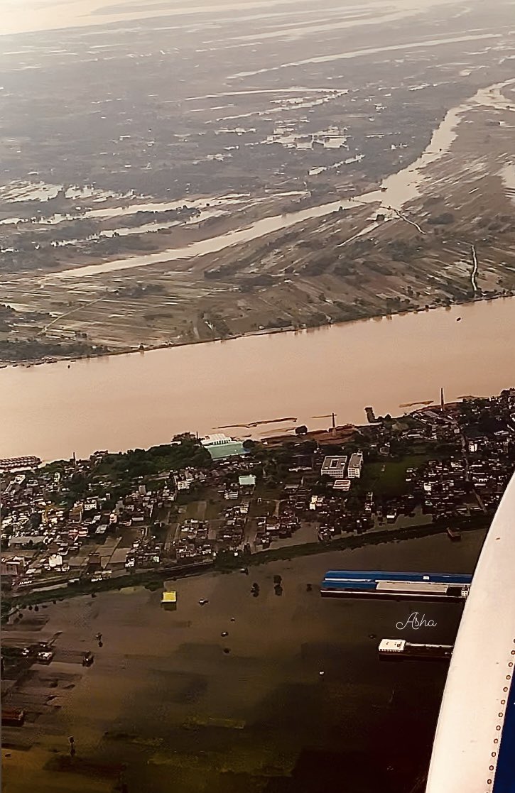 asha62742279's tweet photo. Flood-Havoc !
#floods #nature #ClimateEmergency #disasters #travelphotography #viewfromtop https://t.co/ntgEwymrn6
