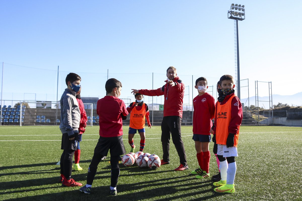 Nanclares se convirtió en punto neurálgico donde se desarrolló la nueva jornada específica. Participaron los jugadores (2012) preseleccionados y también jugadores de la misma edad del <a href="/ClubNanclares/">Club Deportivo Nanclares</a>

Presentes también técnicos del <a href="/zuiadefutbol/">ZUIA DE FÚTBOL A.D.</a>