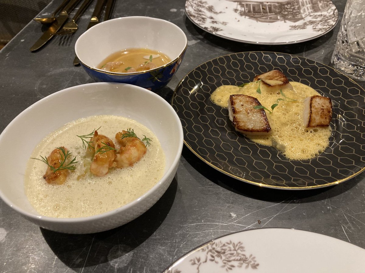 When your restaurant is in World of Wedgwood you can expect some striking plates 
<a href="/keatingniall1/">Niall Keating</a> at Lunar Wedgwood 
#StokeOnTrent #Staffordshire
