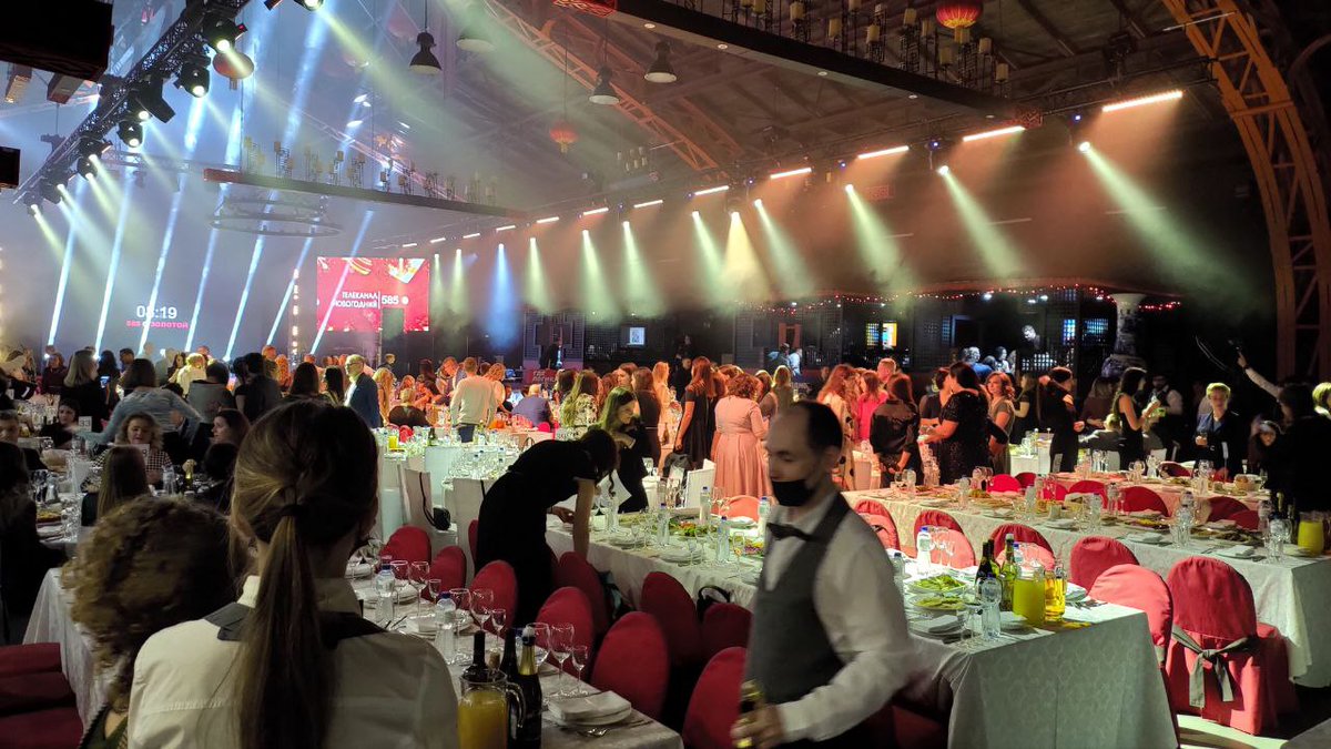 AlexanderArzh's tweet photo. Just a little party!
#partytime https://t.co/HzEEDiSELi