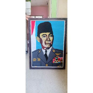 SyafaMiranda's tweet photo. Saya menjual Lukisan Bung Karno/Soekarno seharga Rp. Dapatkan di Shopee sekarang! https://t.co/5QBnyeYLdi #ShopeeID https://t.co/YIG8a7FPzb
