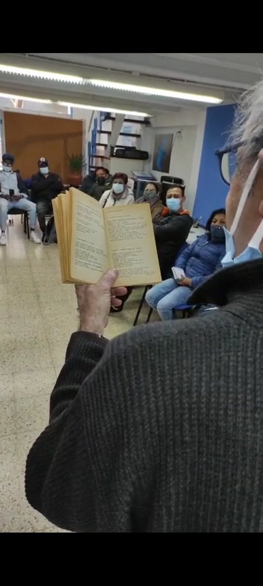 Com cada dilluns, treballem amb els usuaris mitjançant dinàmiques de grup, avui a partir de la lectura d'un text de Bertolt Brecht sobre la classe obrera. Pensar, reflexionar, compartir...