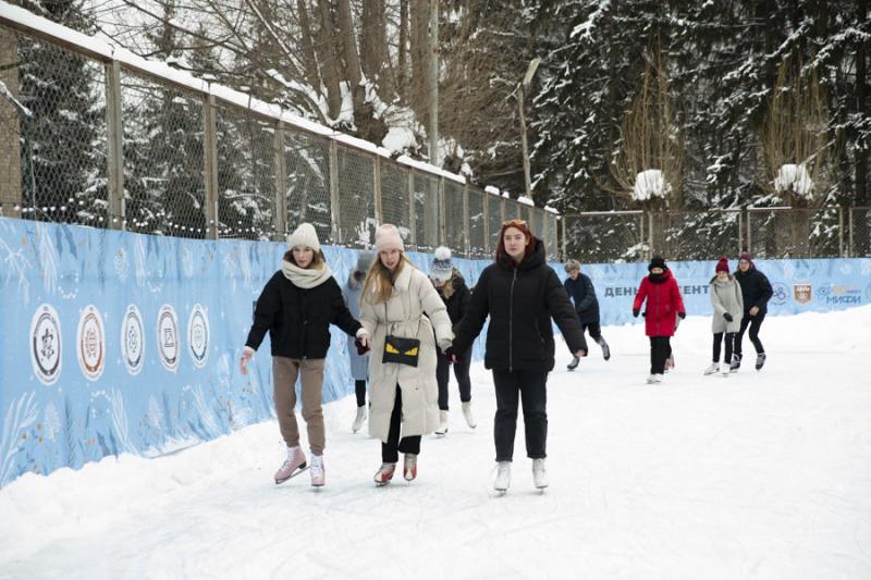 #MEPhI celebrated Russian Student Day. On this day, a skating rink was opened at the university, and all students were able to skate and take part in sports and intellectual games. See the photo album dedicated to the holiday.
mephi.ru/press/gallery/…