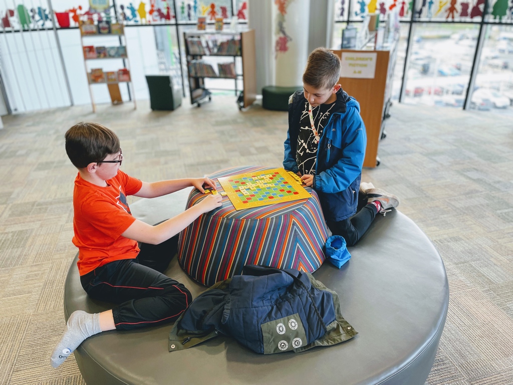 all_hogwarts's tweet photo. Playing junior Scrabble in the library 😊 

Sometimes a change of scenery, particularly somewhere quiet, makes all the difference. 

#homeschoollife #homeschool #homeschoolfamily https://t.co/cITg2Ojoro