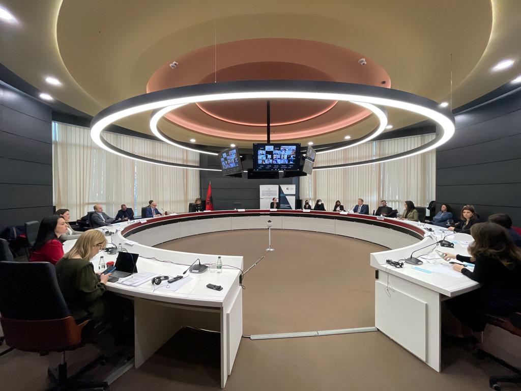 ALInvestCouncil's tweet photo. Happening now: Ad hoc IC meeting led by @DelinaIbrahimaj to discuss the 2022 IC Agenda and the government’s priority actions to improve the investment climate. In focus: upskilling of labour force, attraction of FDIs, consultation of legal acts, SMEs’ challenges in getting energy https://t.co/5piiXK0C1M