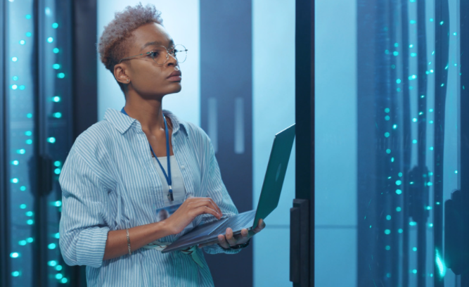FTravail_HDF's tweet photo. [#TousMobilisés] Vous aimez l’informatique❓ Et si vous deveniez administrateur système❓ 

➡️Des formations sont accessibles en fonction de votre niveau 🔝

➡️Travailler dans l’informatique sans diplôme, c’est possible🚀

En savoir➕📲💻⏩https://t.co/MCc3W8rbXk

#AvecPôleEmploi https://t.co/NGfmWGtbuu