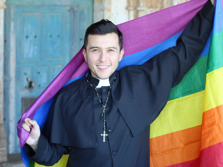 religiastop's tweet photo. Католические церковнослужители совершили массовый каминг-аут 

125 представителей церкви в Германии публично заявили о своей принадлежности к ЛГБТ-сообществу. 

Продолжение: https://t.co/SrDvAMAXEu https://t.co/8RNGcOYphL
