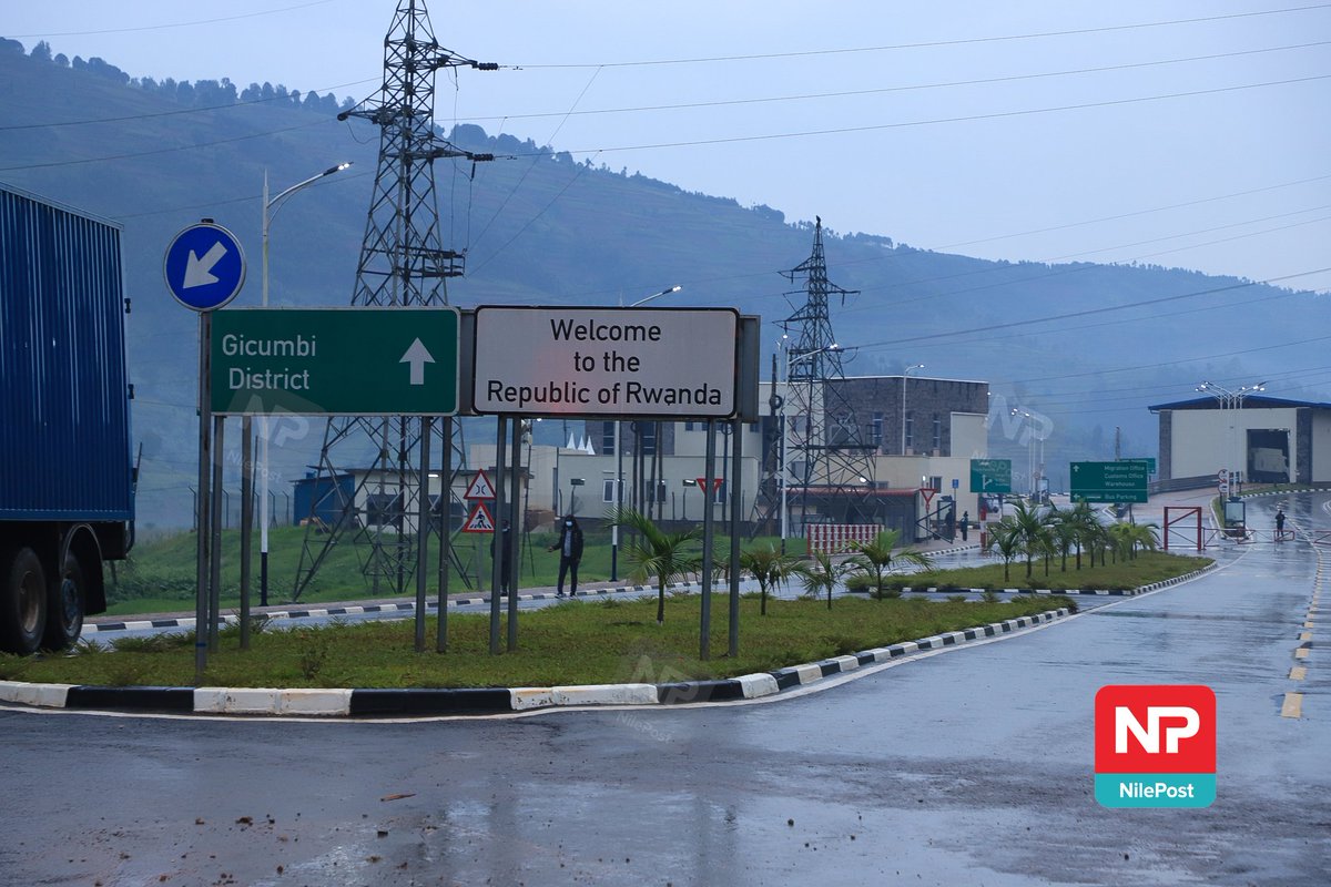 alexmugasha1's tweet image. I can authoritatively confirm that the Katuna/Gatuna border finally reopens after three years of closure.
Business community in Kabale very excited about the move.
#NBSUpdates #nbsmorningbreeze
📸 @francis_isano