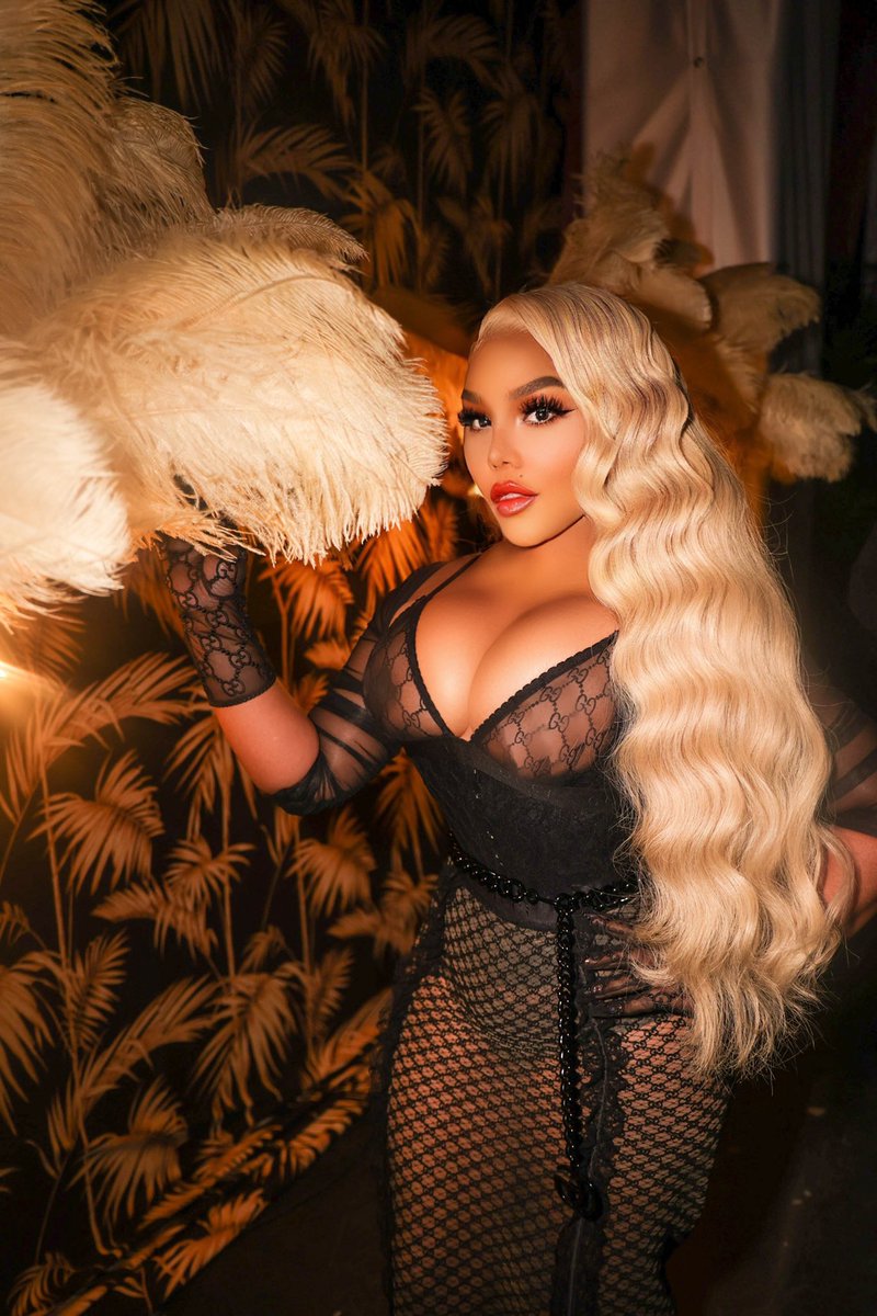 LilKim's tweet photo. 💎 📸 by @chepejose https://t.co/uEb1rs8t2N