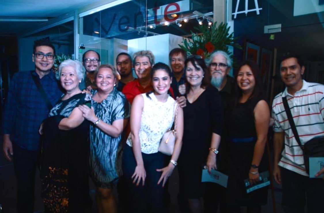 pqbusalian's tweet photo. Direk Peque Gallaga with family and friends during his solo exhibit, Gray Matters, in 2015 at Art Veritè Gallery.

Source: Facebook (Rap Ramirez)

#pequegallaga https://t.co/URwcTkuBVp