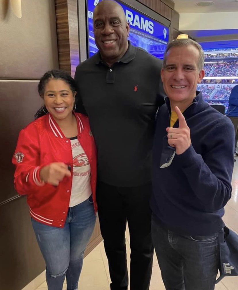 TeamSteveHilton's tweet image. 🚨 Attention: @GavinNewsom @LondonBreed and @ericgarcetti 

Where on earth are your masks?!

We are TIRED of you elites having different rules than the rest of us!