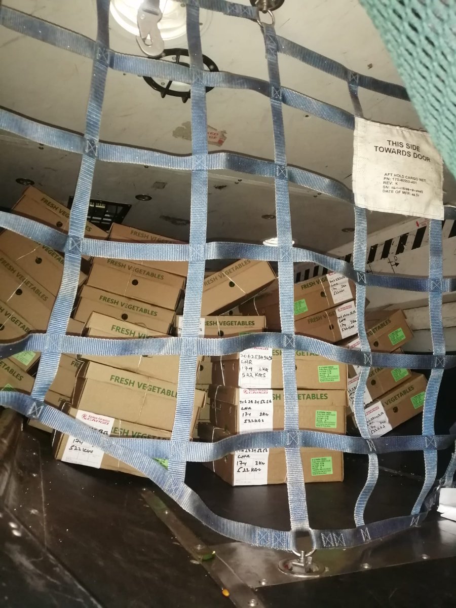 PortCityKisumu's tweet photo. Earlier this month, the cold storage facility was reopened at the Kisumu International Airport. @KenyaAirways cargo flight airlifted fresh produce to Europe. #GoFreshGlobal #OpeningOpportunities #InvestKisumu https://t.co/lhAb36Q7rs