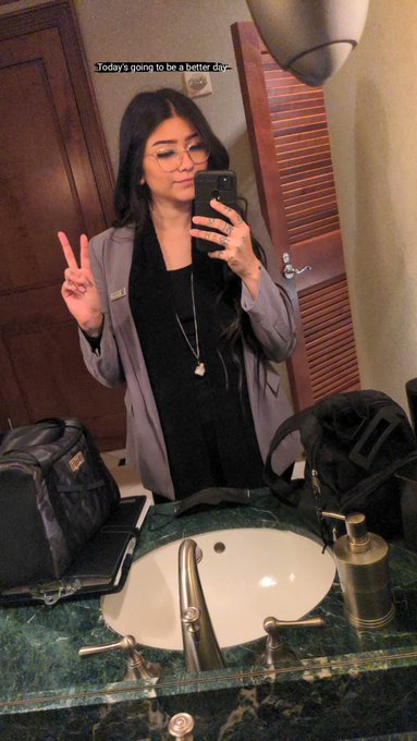 New job ✔️ Same hoe ✔️ https://t.co/jviaZNMKQv<a href="/tag/mvsales"class="tags"><span>#mvsales</span></a>