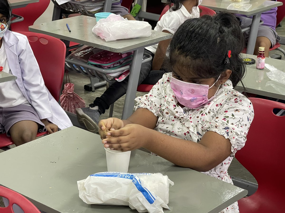 <a href="/jsyear2/">BSC_JSYear2</a> 2D performing a Science 🧪 Experiment in Class 
<a href="/BSColomboLK/">British Sch Colombo</a> <a href="/BSC_Principal/">BSC Principal</a> <a href="/BSC_JSHead/">BSC Junior Head</a> <a href="/BSC_JSClubs/">BSC Junior Clubs</a>