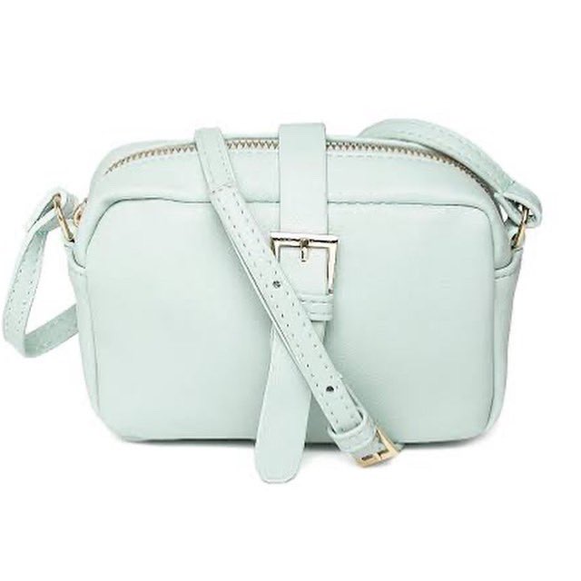 LazyflyIn's tweet photo. Sling bag for girl/women.
Brand : @lazyflyin 
#bags #bagsforwomen #slingbag #slingbags #bagsonline #bagsforsale https://t.co/rqqBaRAOXX
