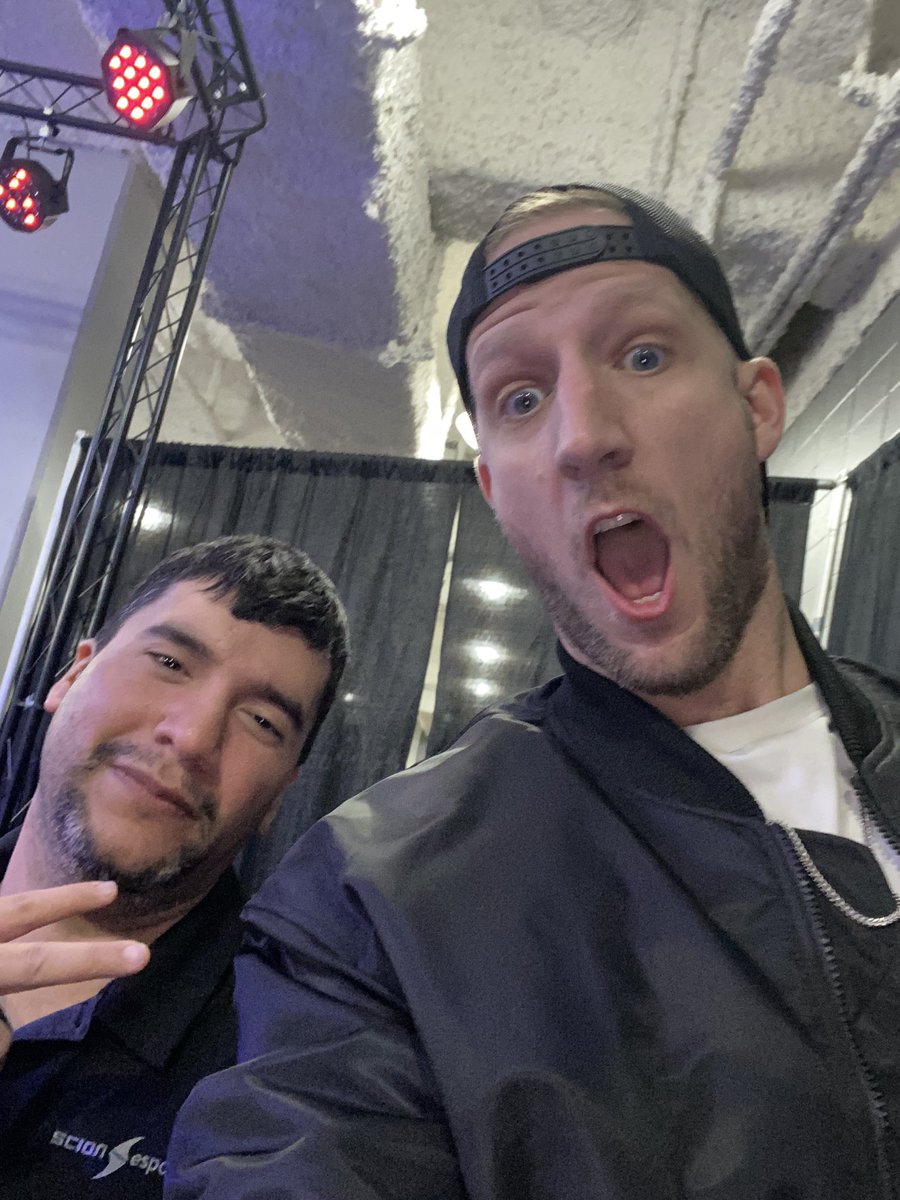 luisipa07's tweet photo. I also met @MadameKarnage @Shyway & @Wes_Clutch future people that will be interviewed on #TheReefPodcast @scionesports #halo #HaloInfinite #SC10N #tournament https://t.co/wTcs5Zvnyb