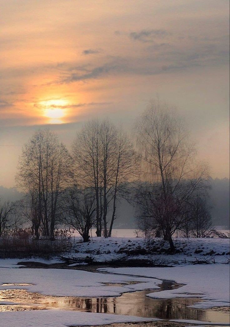 Man is the mirror of God, but nothing can be seen in the dusty mirror.
#Self_Knowledge
#mondaythoughts