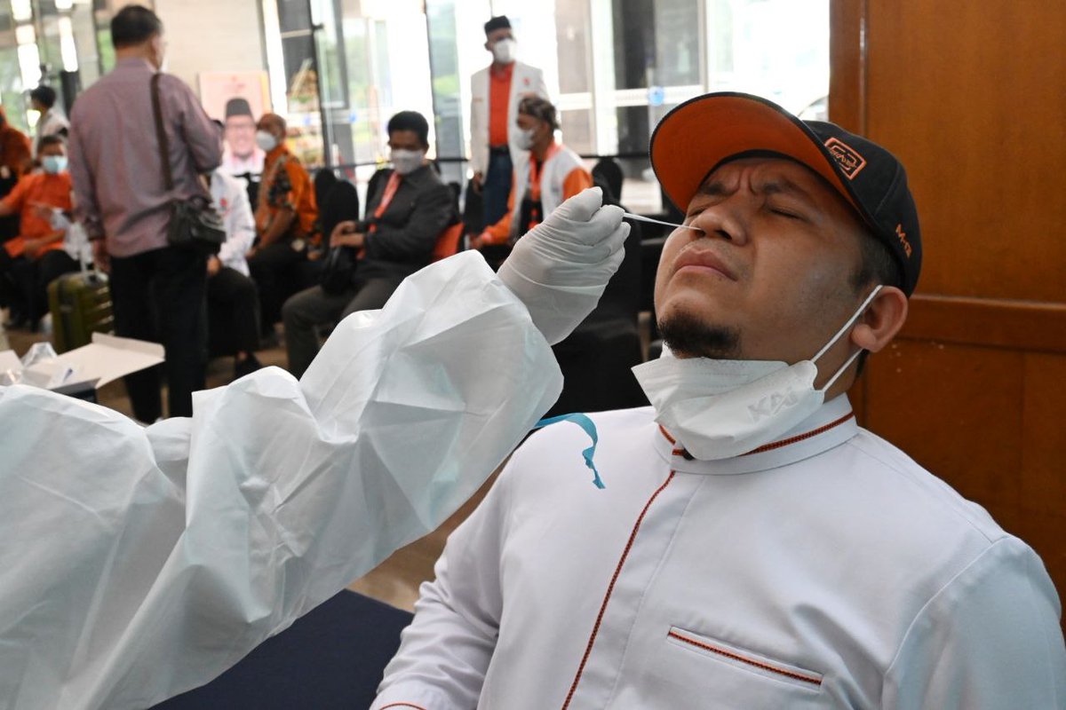 humaspksriau's tweet photo. Siang ini rangkaian acara #RakernasPKS tahun 2022 akan dimulai. Seluruh peserta, pengisi acara, pendukung dan media mengikuti serangkaian protokol kesehatan sebelum mengikuti kegiatan. 

Semoga kita semua senantiasa diberikan kesehatan. Perketat lagi protokol kesehatan. https://t.co/KqfrgEtfM9