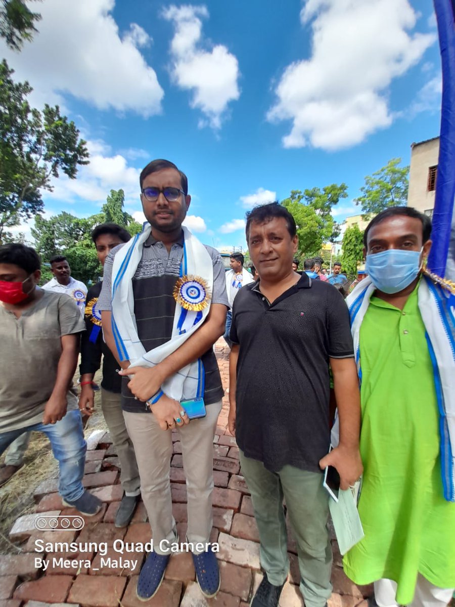SAYAN123_SPEAKS's tweet photo. মাননীয়া মুখ্যমন্ত্রী মমতা বন্দোপাধ্যায়ের অনুপ্রেরণায় কামারহাটির বিধায়ক মদন মিত্র মহাশয়ের নির্দেশে বিশিষ্ট সমাজসেবী মনোজ সাউয়ের উদ্যোগে উন্নয়ন ক্লাব ক্রীড়া প্রাঙ্গনে বেলঘরিয়া ঘোলা রোড বাজার সমিতির পরিচালনায় রক্তদান উৎসব। সহযোগিতায় : 33 নং ওয়ার্ড তৃণমূল কংগ্রেস।। https://t.co/dMvIYI6g5U