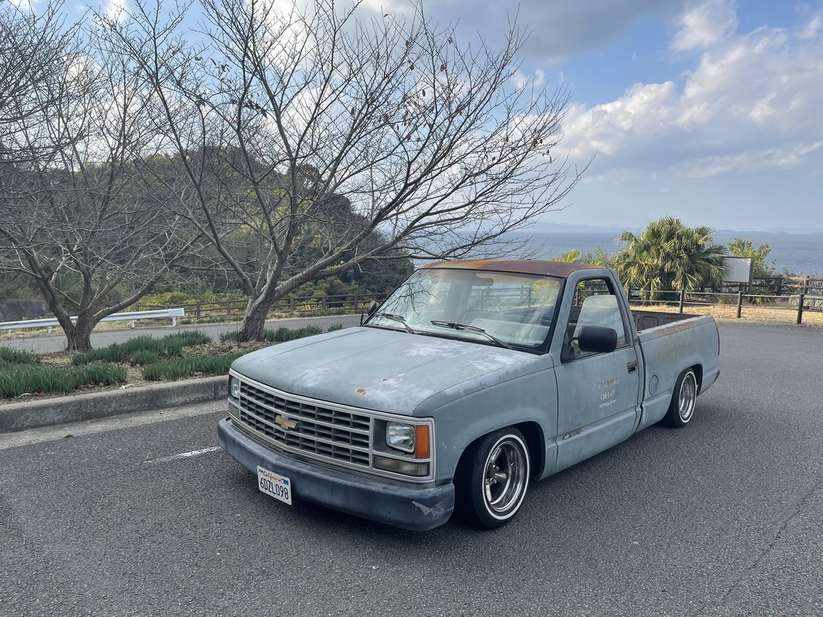 98_cbx_073's tweet image. [代理]c1500売ります
アメリカ空軍の払い下げで塗装もそのまま
初期型のc1500ですエンジンはめちゃくちゃ調子いいです。
値段がわからんけど220万とかで誰か買ってくれやんかな。なんせボロいのでベースで考えてください。。
ちゃんとみたら不具合色々でてくるやろうから出来るだけ現車確認できる人