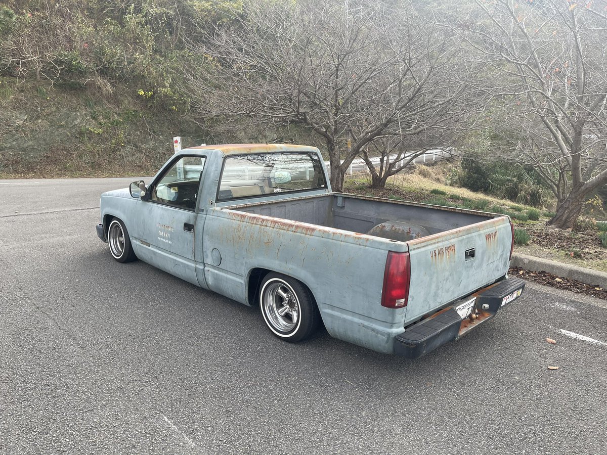 98_cbx_073's tweet image. [代理]c1500売ります
アメリカ空軍の払い下げで塗装もそのまま
初期型のc1500ですエンジンはめちゃくちゃ調子いいです。
値段がわからんけど220万とかで誰か買ってくれやんかな。なんせボロいのでベースで考えてください。。
ちゃんとみたら不具合色々でてくるやろうから出来るだけ現車確認できる人