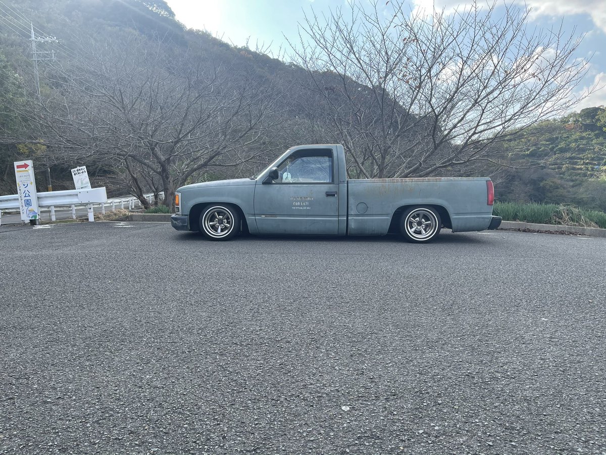 98_cbx_073's tweet image. [代理]c1500売ります
アメリカ空軍の払い下げで塗装もそのまま
初期型のc1500ですエンジンはめちゃくちゃ調子いいです。
値段がわからんけど220万とかで誰か買ってくれやんかな。なんせボロいのでベースで考えてください。。
ちゃんとみたら不具合色々でてくるやろうから出来るだけ現車確認できる人