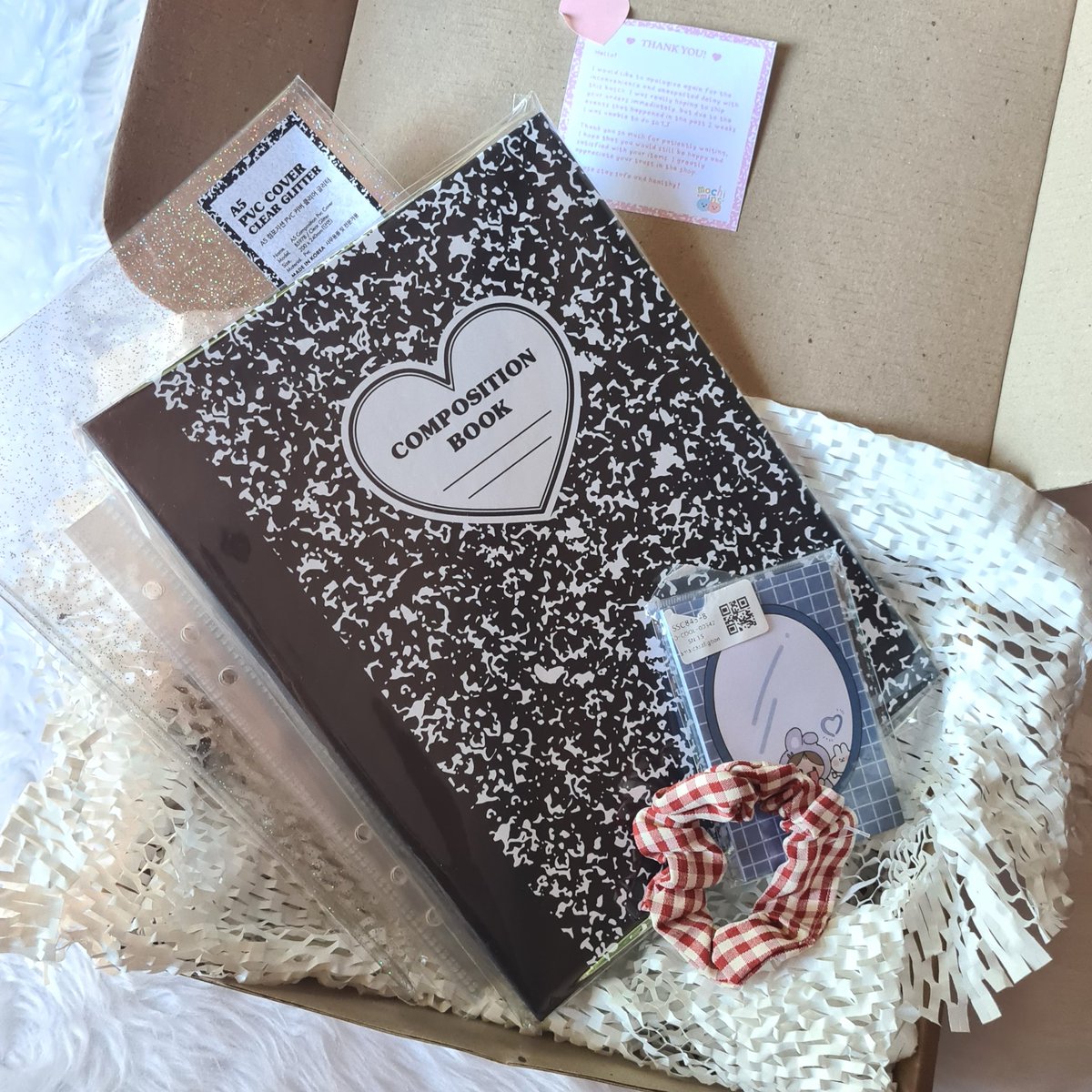 hikunmails's tweet photo. #lcscart.mails:

𓄳 received my binder and sleeves, thank you so much @MochiminsPH ☻☄. *. ⋆. Lipat bahay na ang mga babies ko! . Pretty so much esp. the packaging &amp; also thank u for the freebies. 

keep safe po! ♡ . https://t.co/vKBr2cnWfQ