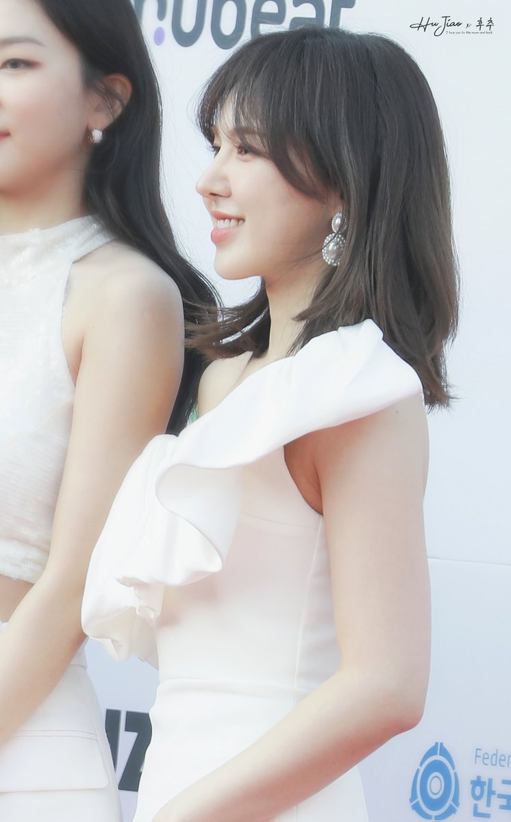 HuJiao_1009's tweet photo. 220127 가온차트 #WENDY #웬디 

니가 좋아 너무 좋아 ～

💙🐿🌷 https://t.co/yUWdPi1UqV