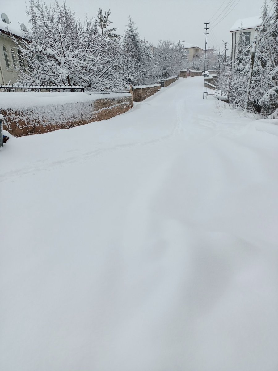 ise bile gidemiyorken 100 km yol gidip sınava nasıl girecez acaba #mağduruzAuzef