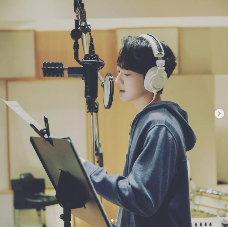 WannaOneUpdate's tweet photo. Kuanlin's dad posted: "...Edward and his brothers are recording together again. It's so good, moving, and my eyes are sweating..."

#WannaOne #워너원 @WannaOne_twt https://t.co/5SULJJy7pl