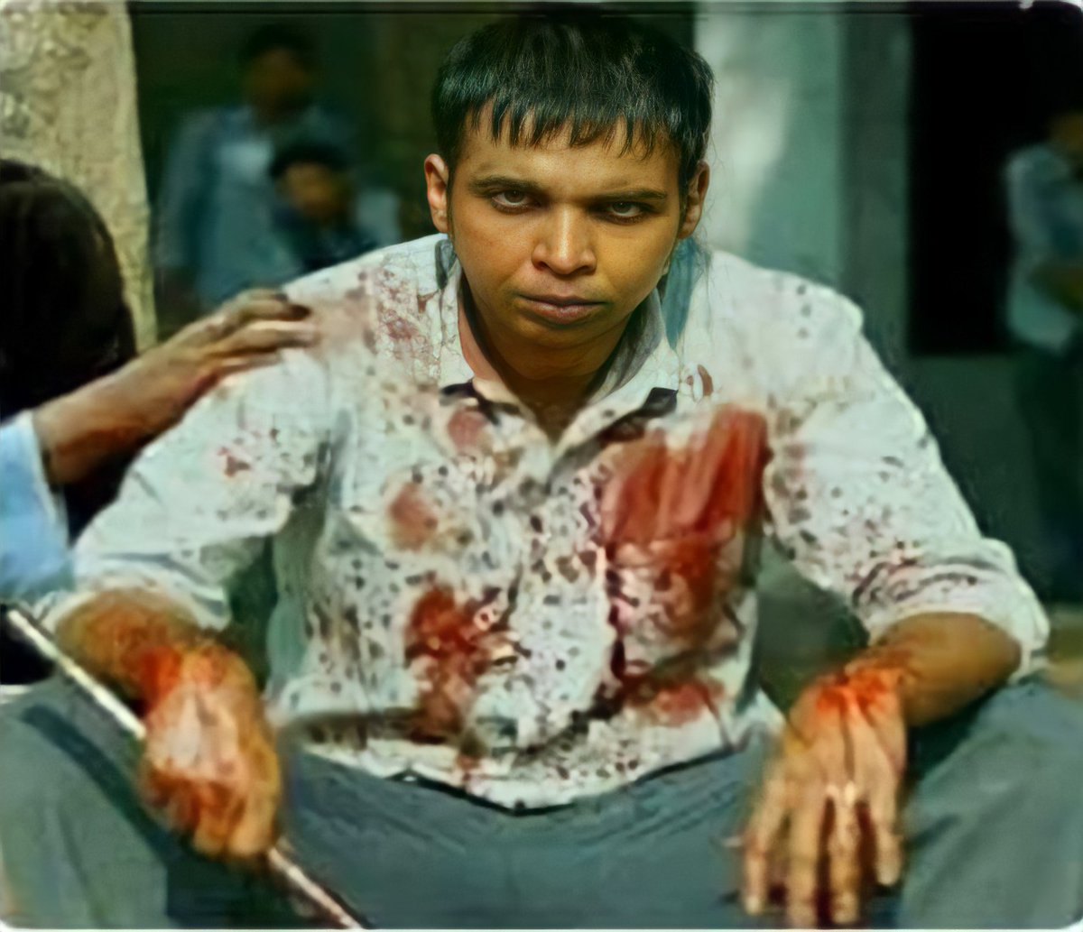 medicoibbu's tweet photo. Dentist after cleaning Ajay devgn's  mauth ......😂😂 https://t.co/ZVSsn8uNcF