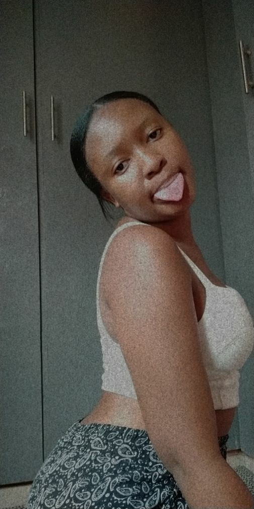 Graceblessings0's tweet image. Got my balloons 💃21 on 31❤️ Grateful for the new year