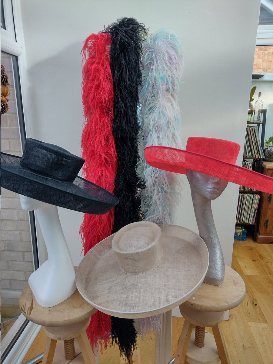 Hats2go's tweet photo. A mammoth trimming task today..3 identical hats, 3 different clients in the UK &amp; USA Boas ready, hats blocked last week and now the hand sewing begins. I shall have sore fingers later..x 

#featherboas #largehats #handmade #fashion #accessories #millinery https://t.co/fkT9ZLvxYw