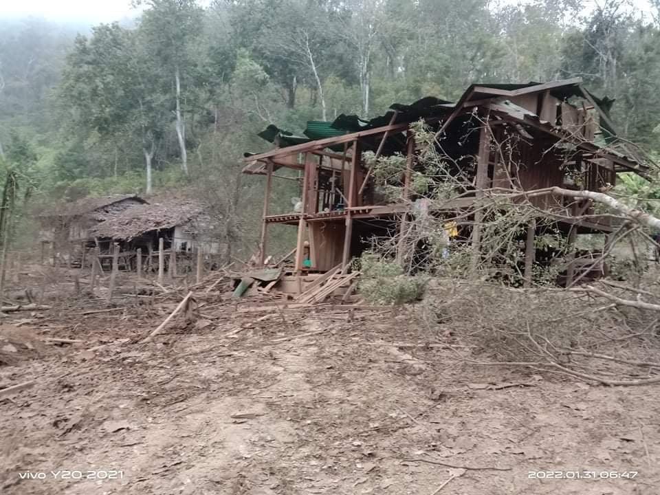 zoyaphan's tweet photo. The Burmese military launched air strikes in Mutraw during the night, destroying a library. The international community must impose sanctions on aviation fuel now. Companies which supply the Burmese military with aviation fuel should also be sanctioned. #WhatsHappeningInMyanmar https://t.co/l5tsUHj8SU
