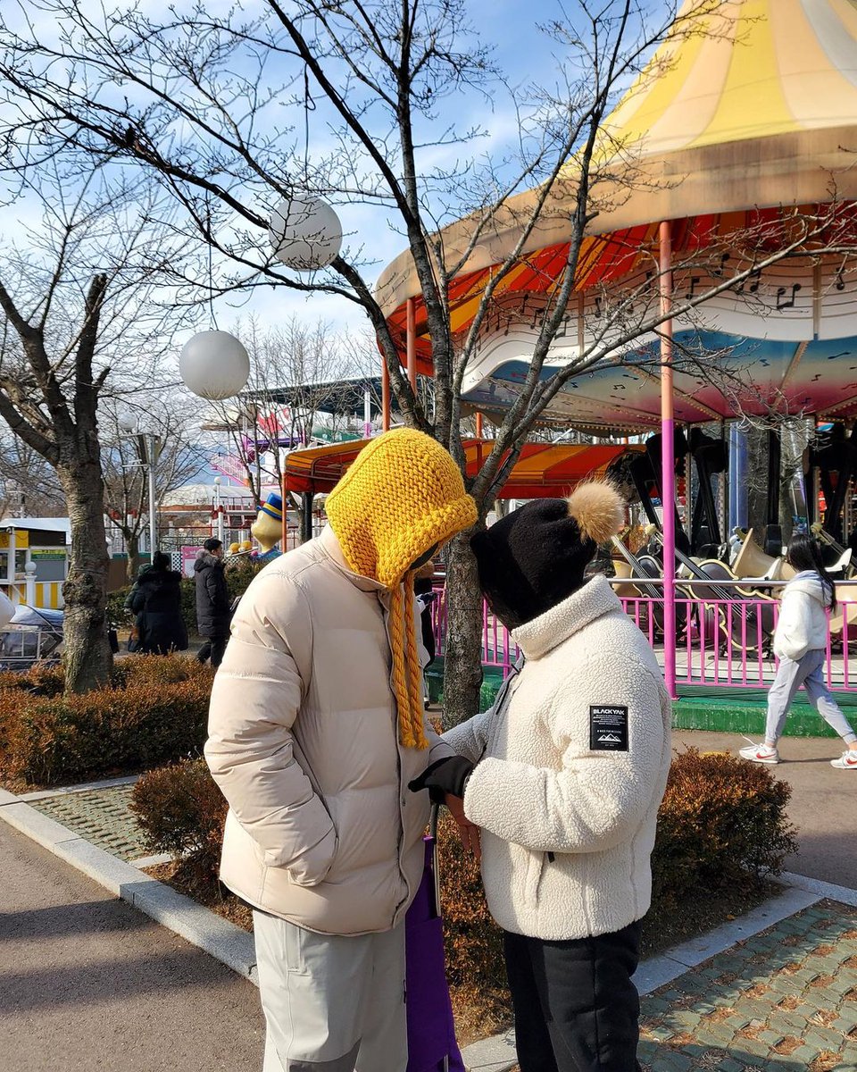 KAISTORY_0114's tweet photo. 🐻220131 카이스타그램📷
zkdlin instagram
나도 아직 엄마한테 아기🐣
https://t.co/0qOtMIxfz8
#카이 #종인 #KAI #EXO @weareoneEXO https://t.co/Bje1HCWC1J