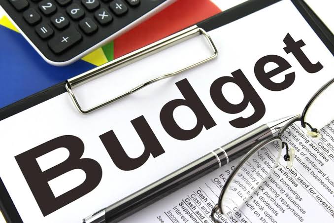 NewsVanity's tweet photo. What are your expectations from Union Budget 2022?

#UnionBudget2022 #Budget2022 #India https://t.co/FxNtV2n2rC