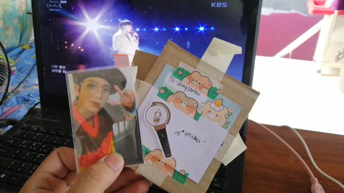 jjongcarteu's tweet photo. π #jjongmails
π today I received my order from @iwycart ,jjong came home safely, thank you for securing jongho's safety :>, will order here again. Thank you!! https://t.co/ZfTJmQgoT4