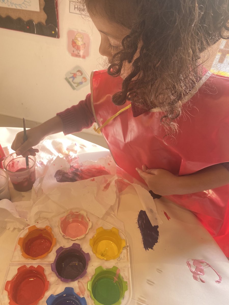 Hannah Hepworth (@hannahmay_ed) on Twitter photo Let’s get creative #EYFS #VHPS #art <a href="/vhpsprincipal/">Sasha Crabb</a> <a href="/VHPS_Foundation/">Foundation Stage | Victory Heights Primary School</a> @HGabrielDxb Let’s get creative #EYFS #VHPS #art <a href="/vhpsprincipal/">Sasha Crabb</a> <a href="/VHPS_Foundation/">Foundation Stage | Victory Heights Primary School</a> @HGabrielDxb