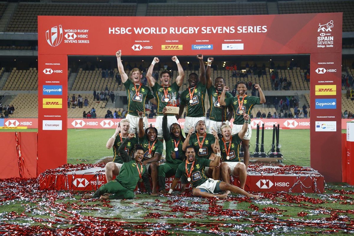Incredibly proud of this team! 🇿🇦🇿🇦 I would’ve loved to run out with the boys but injuries are a part of the game. Even though I reached a milestone 400th cap for the @Blitzboks this weekend, it’s not about individual success, it’s all about a TEAM EFFORT. Well done boys 🏆🥇