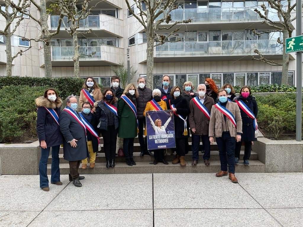 Rassemblés ce week-end à la Défense pour soutenir <a href="/vpecresse/">Valérie Pécresse</a> avec mes collègues du département.