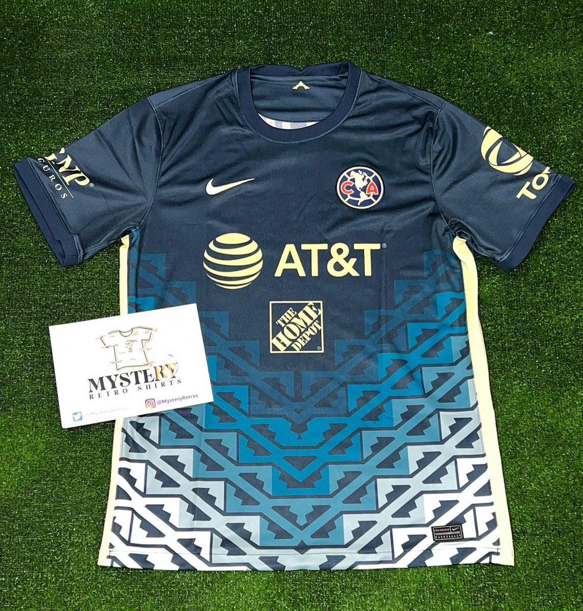 FTBLsection's tweet photo. If a Player is signed by a Premier league club on deadline day we’ll giveaway a https://t.co/cy3P4xjETi box 

Retweet &amp; follow us to enter.📲 https://t.co/CuGSNtDW0F