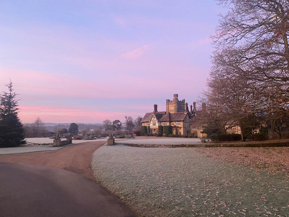 <a href="/CowdrayHouse/">Cowdray House</a> looking beautiful on a crisp winter morning ❄️Located at the heart of the Estate with 22 luxurious bedrooms, opulent reception rooms and 110-acres of private gardens and parkland, is a stunning location for celebrations and country escapes. ow.ly/N8YU50HGOni