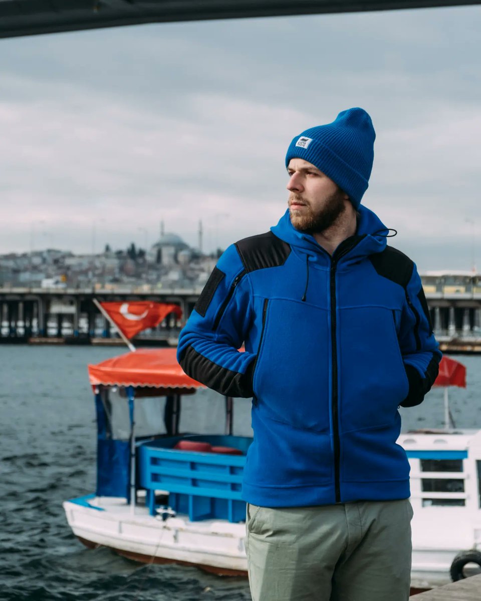 Привет! 

Еще не купили F2, чтобы быть такими же шикарными? Тогда спешите! 

А суровый Михаил в прекрасной ярко-синий F2 напоминает, что ее можно купить со скидкой, ведь сегодня последний день РАСПРОДАЖИ! Спешите! 

КУПИТЬ: vk.com/market-1620325…

Хорошего понедельника!