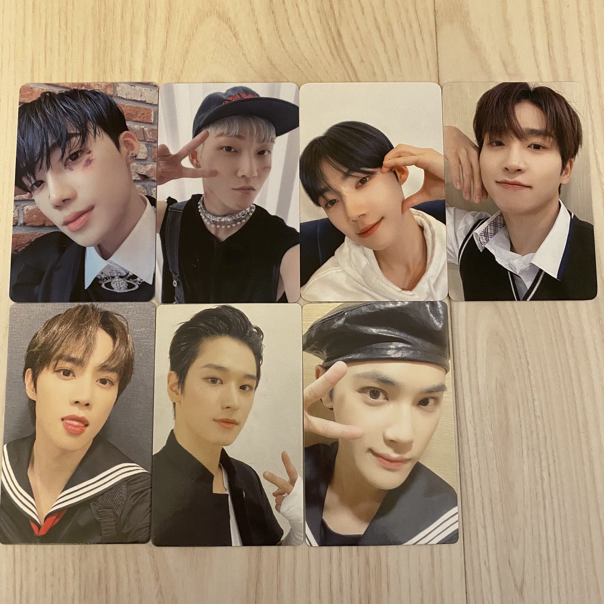 ynau_iy's tweet photo. THE BOYZ ドボイズ トレカ 交換　MAVERICK 

譲 ) 画像1~3枚目
       サンヨン ジェイコブ ヨンフン ケビン     
       ジュヨン ニュー ハンニョン ソヌ 
       エリック 

求）画像4枚目 キュー (💕>🐿)
      
❕2枚目 特典⇆特典

条件合う方リプ又はDMお願いします🧸🤎 https://t.co/da1pjM97bH