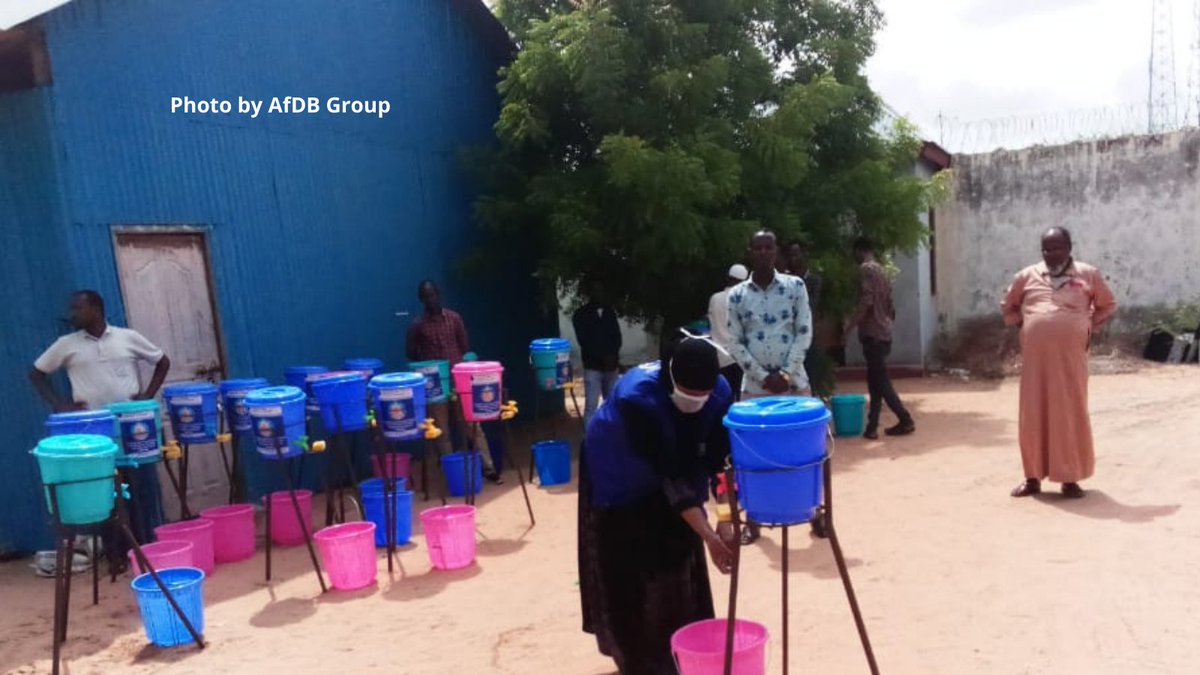 africas_voices's tweet photo. Some of the SMS received asked citizens to follow COVID-19 preventive measures to avoid the virus effects on the fight against violence extremism and elections. #SSTProject @Eurpeace @ElmanPeaceHR https://t.co/EOZpm9l97m